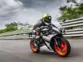 खेल RC 125 क्रिया ऑनलाइन